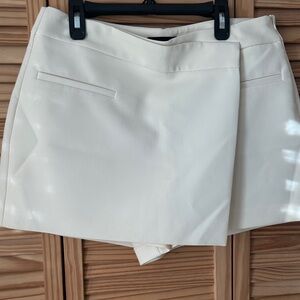 Zara Cream Women's Skorts